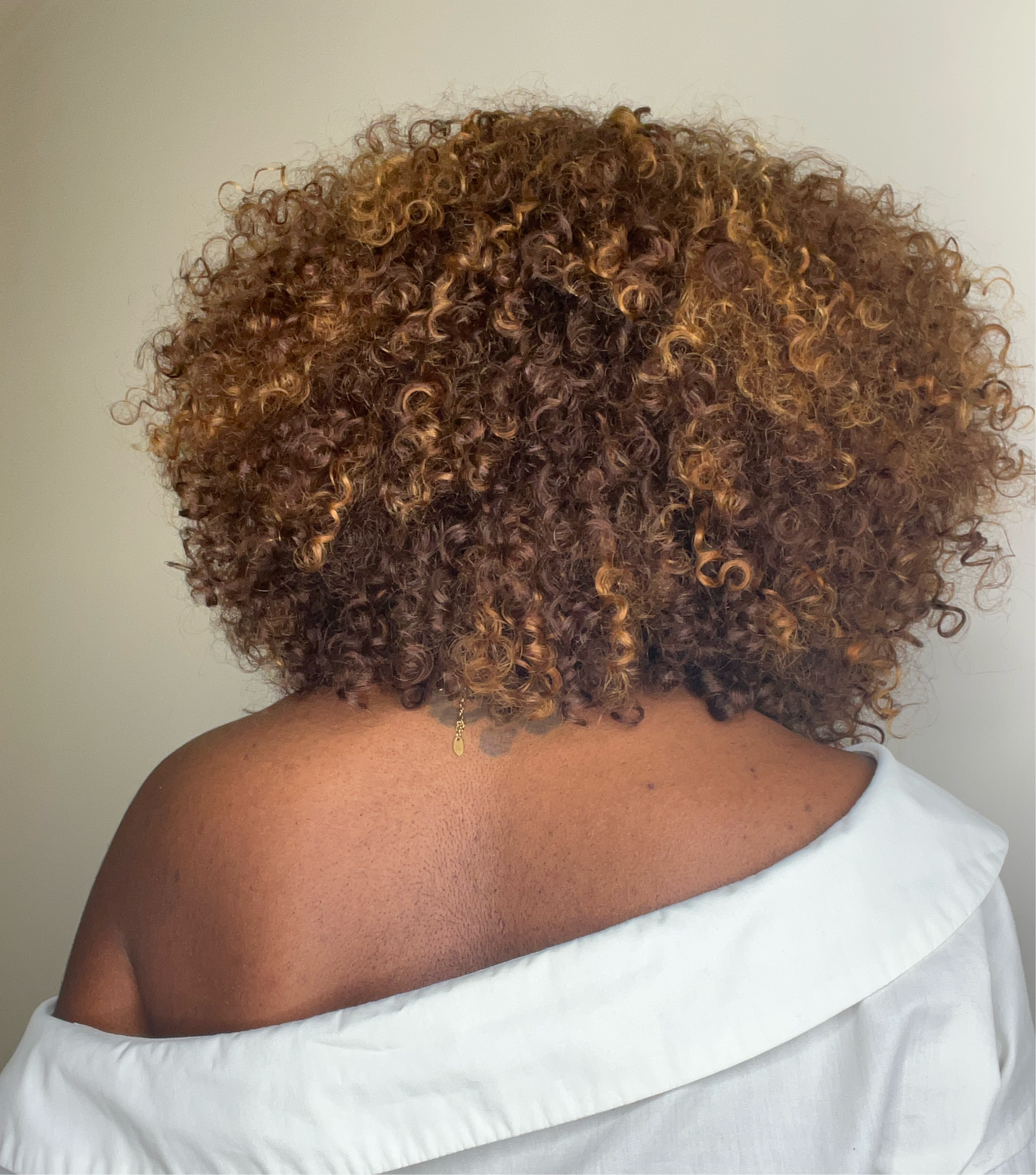 TIARA HONEY ( Curly 3c )